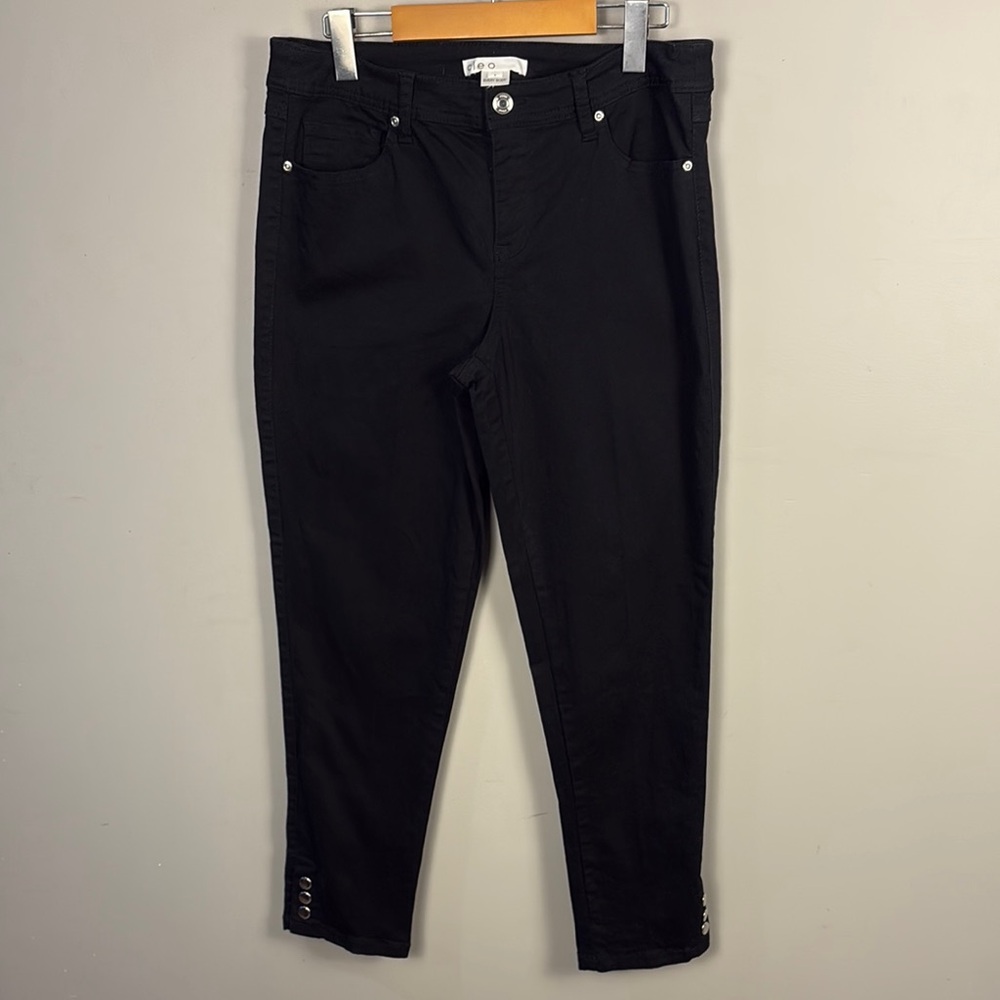 Cleo Every Body Black Cropped Mid-Rise Pants Women's Size 6 Career Classic